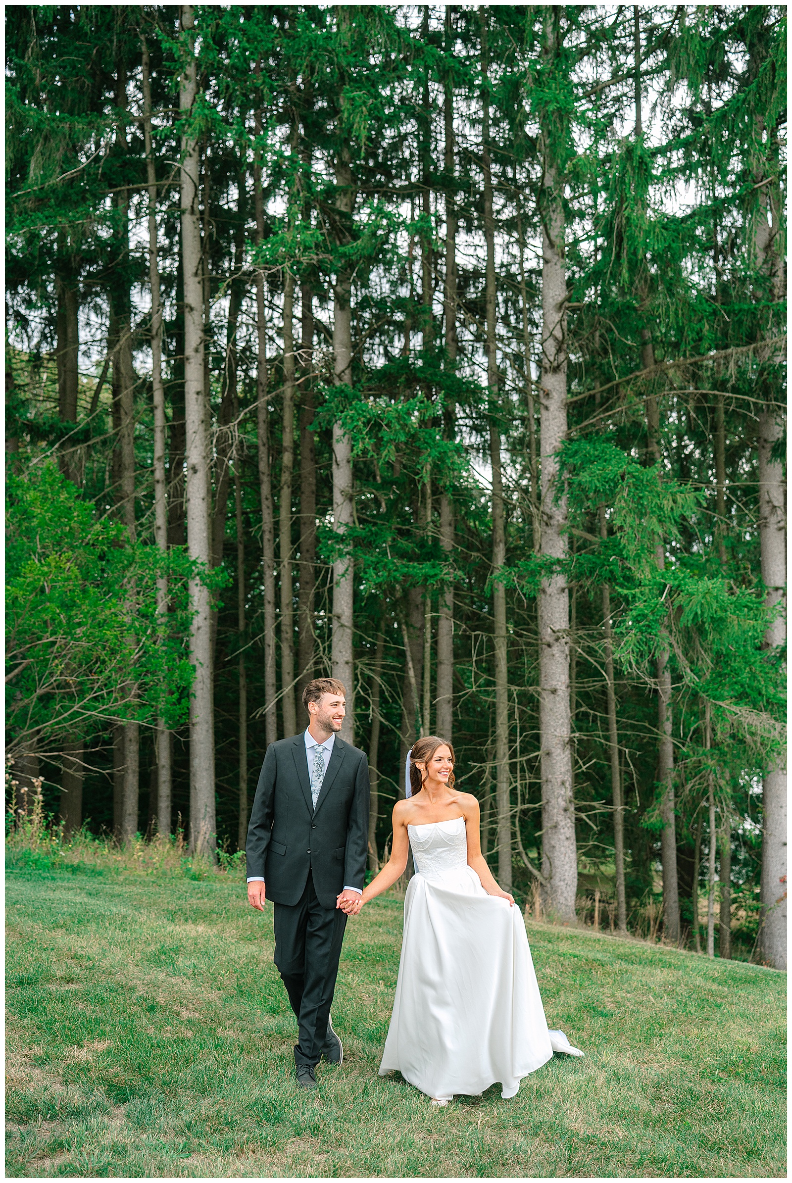Blues and White Backyard Wedding in Clinton, Ohio | Heather J Photography | Ohio Wedding and Engagement Photographer