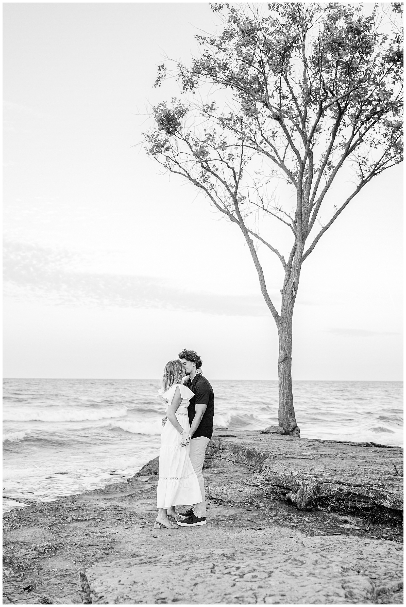 Early Fall Engagement Session at Lakeside and Marblehead Lighthouse | Heather J Photography | Ohio Engagement Photographer