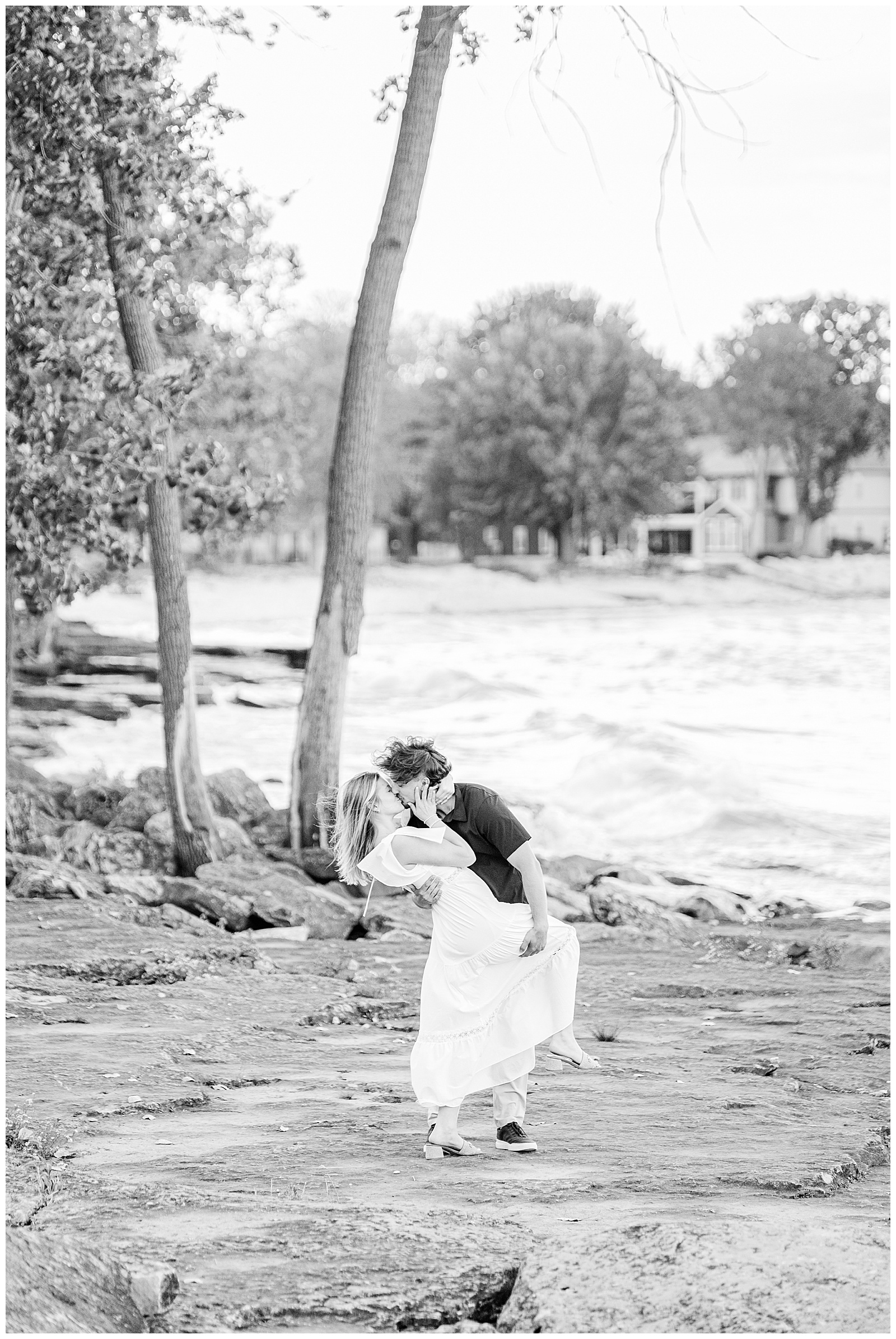 Early Fall Engagement Session at Lakeside and Marblehead Lighthouse | Heather J Photography | Ohio Engagement Photographer