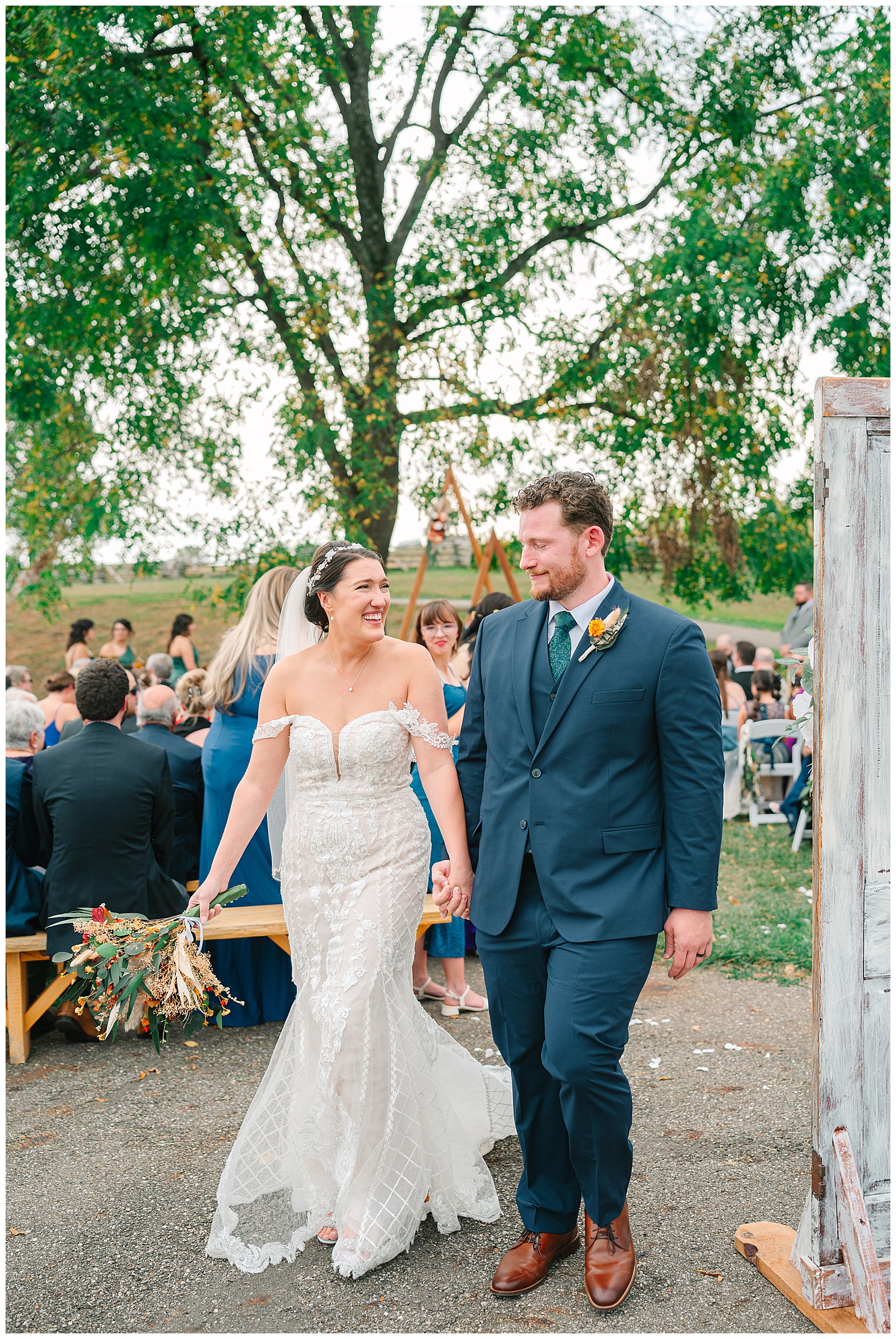 Early Fall Wedding at Diamond Lake Event Barn | Heather J Photography | Ohio Engagement Photographer