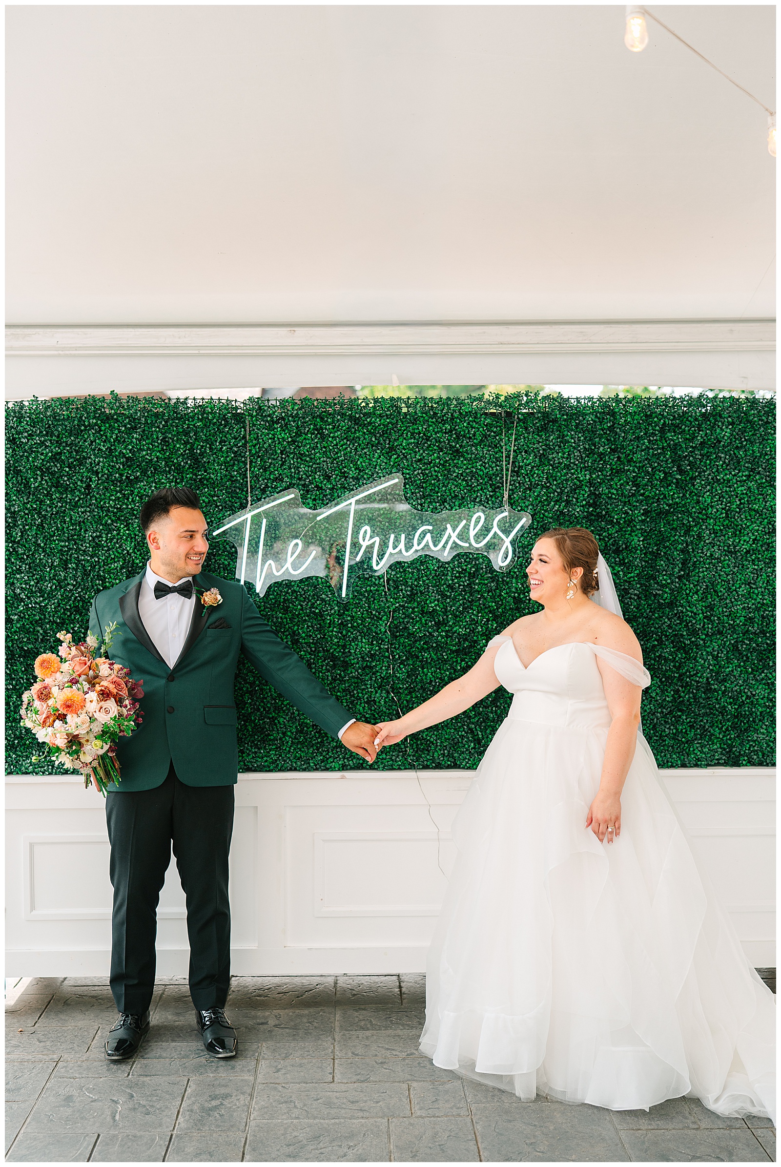 Early Fall Wedding at Tudor House at Mason's Cove | Heather J Photography | Ohio Engagement Photographer