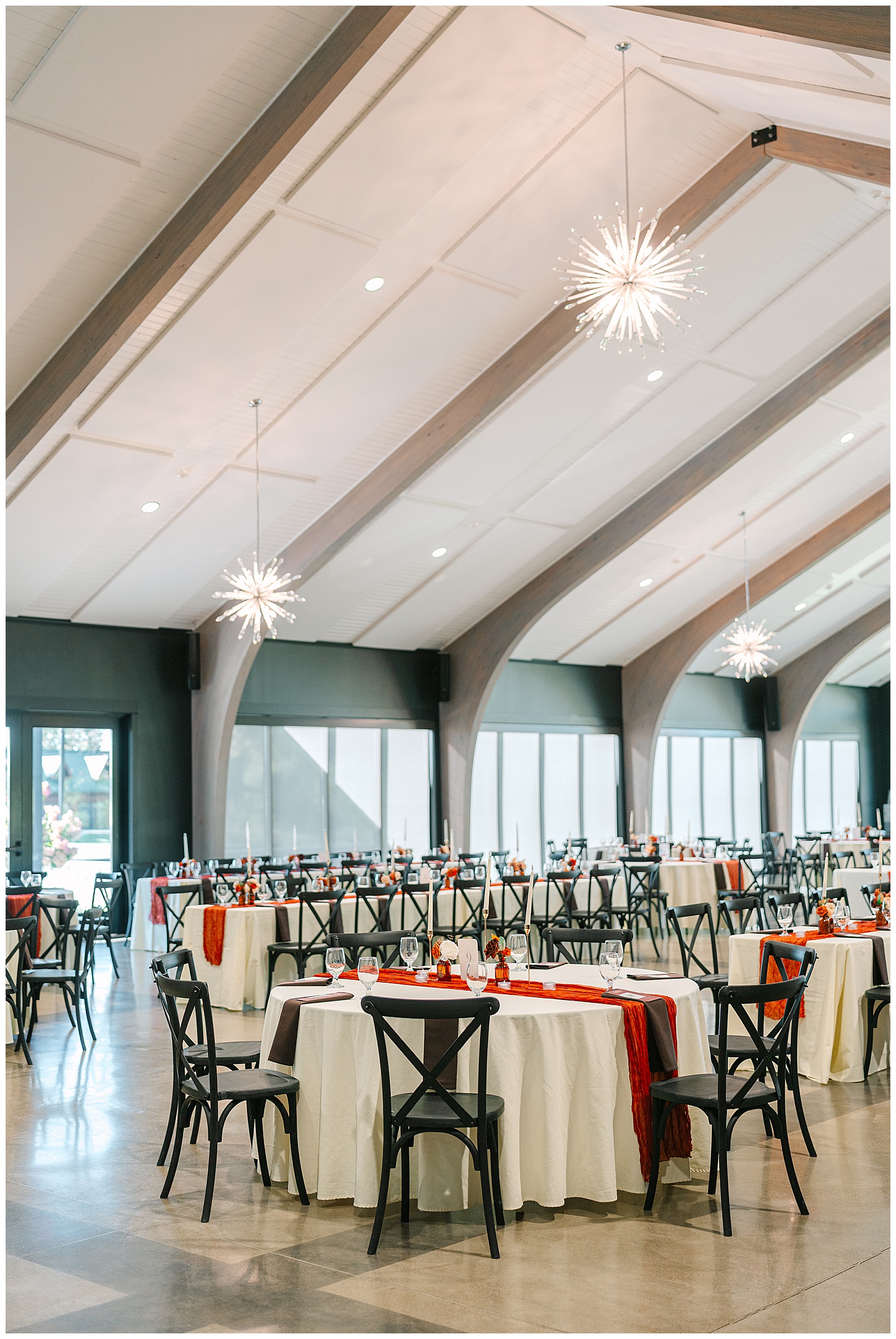 Everhart Gathering Place in Nevada Ohio Fall Wedding | Heather J Photography | Ohio Engagement Photographer