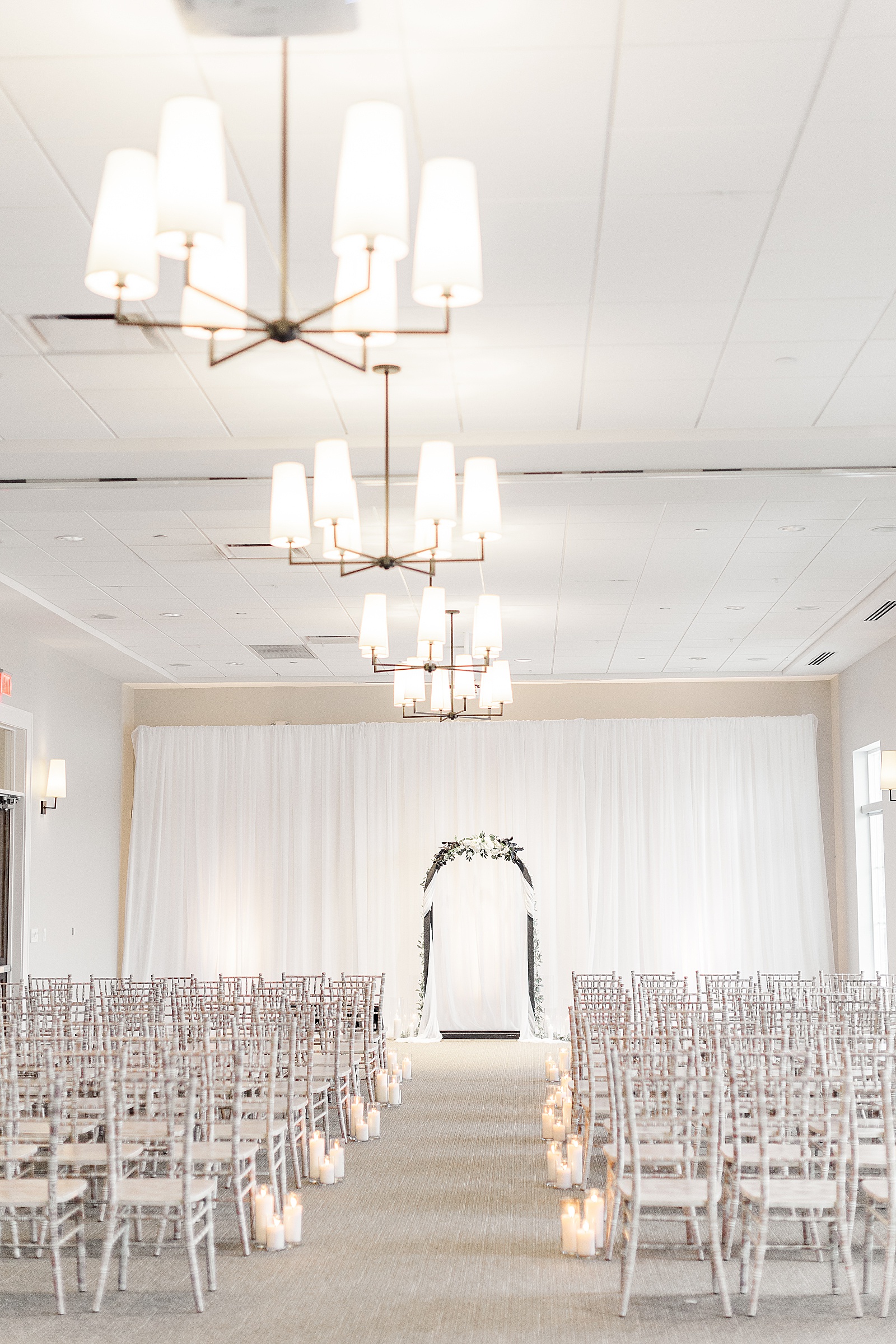 Black and White Classic Wedding at The Estate at New Albany-12.jpg