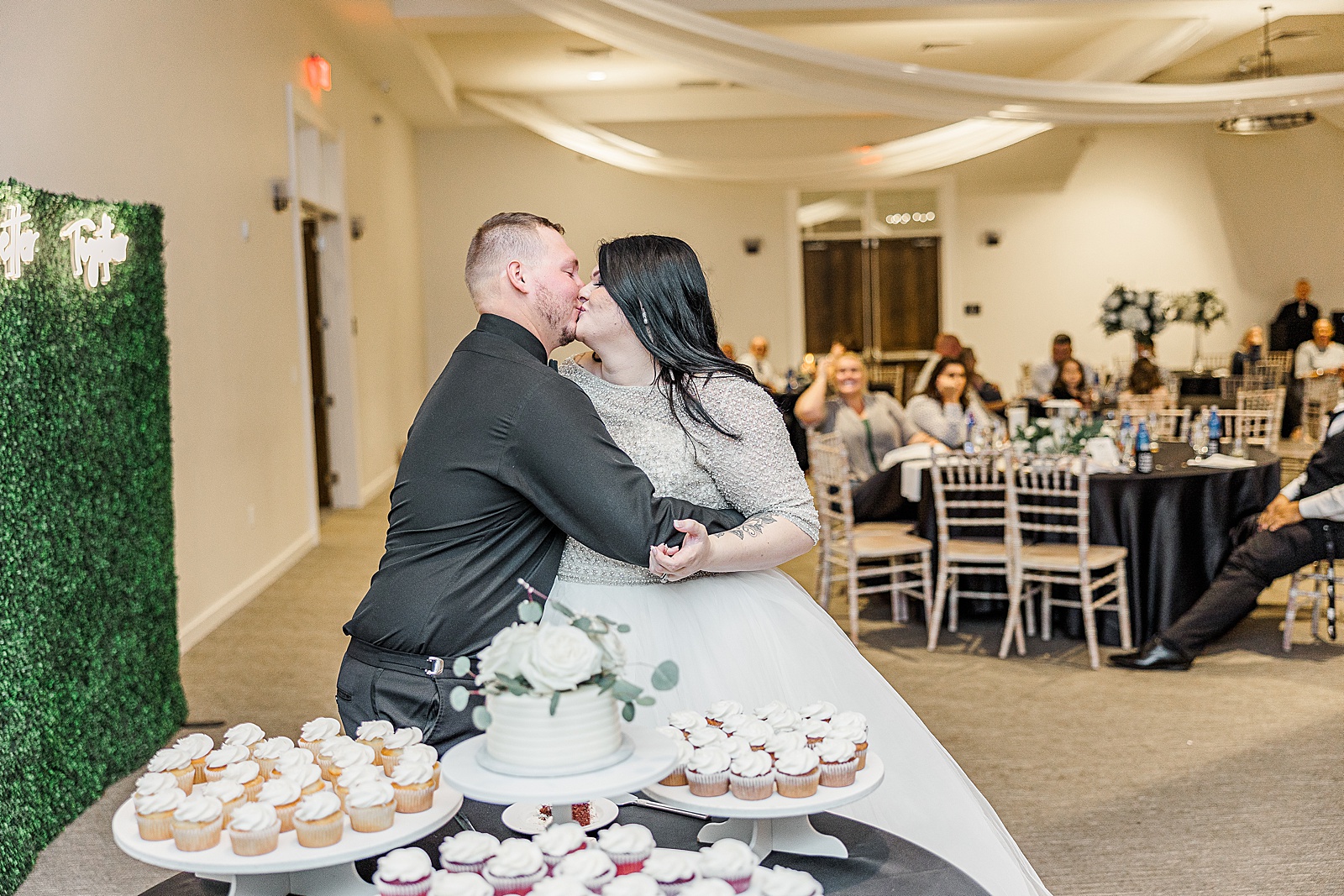 Black and White Classic Wedding at The Estate at New Albany-74.jpg