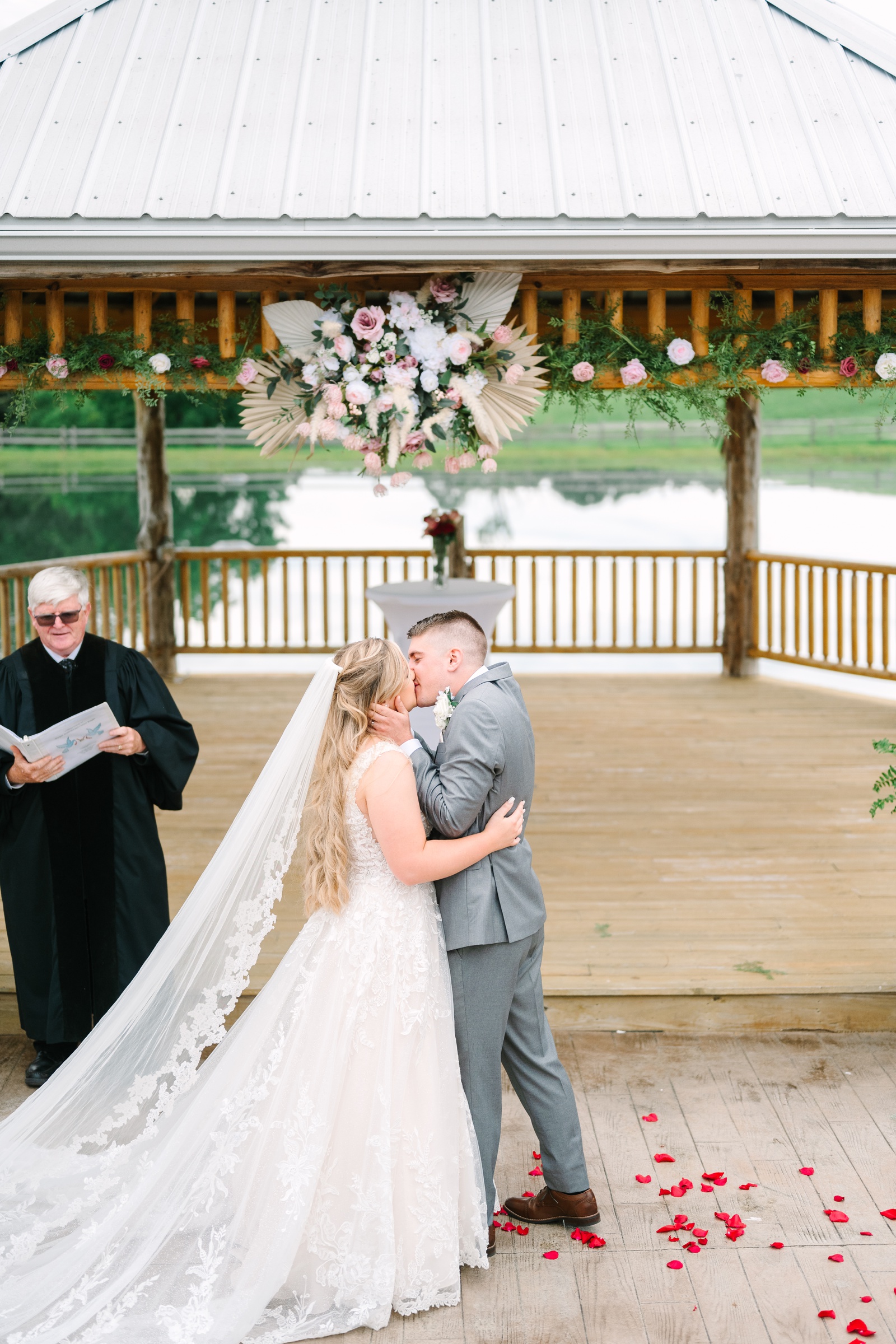 Dusty Rose and Greenery Diamond Lake Event Barn Wedding in Scio Ohio_0027.jpg