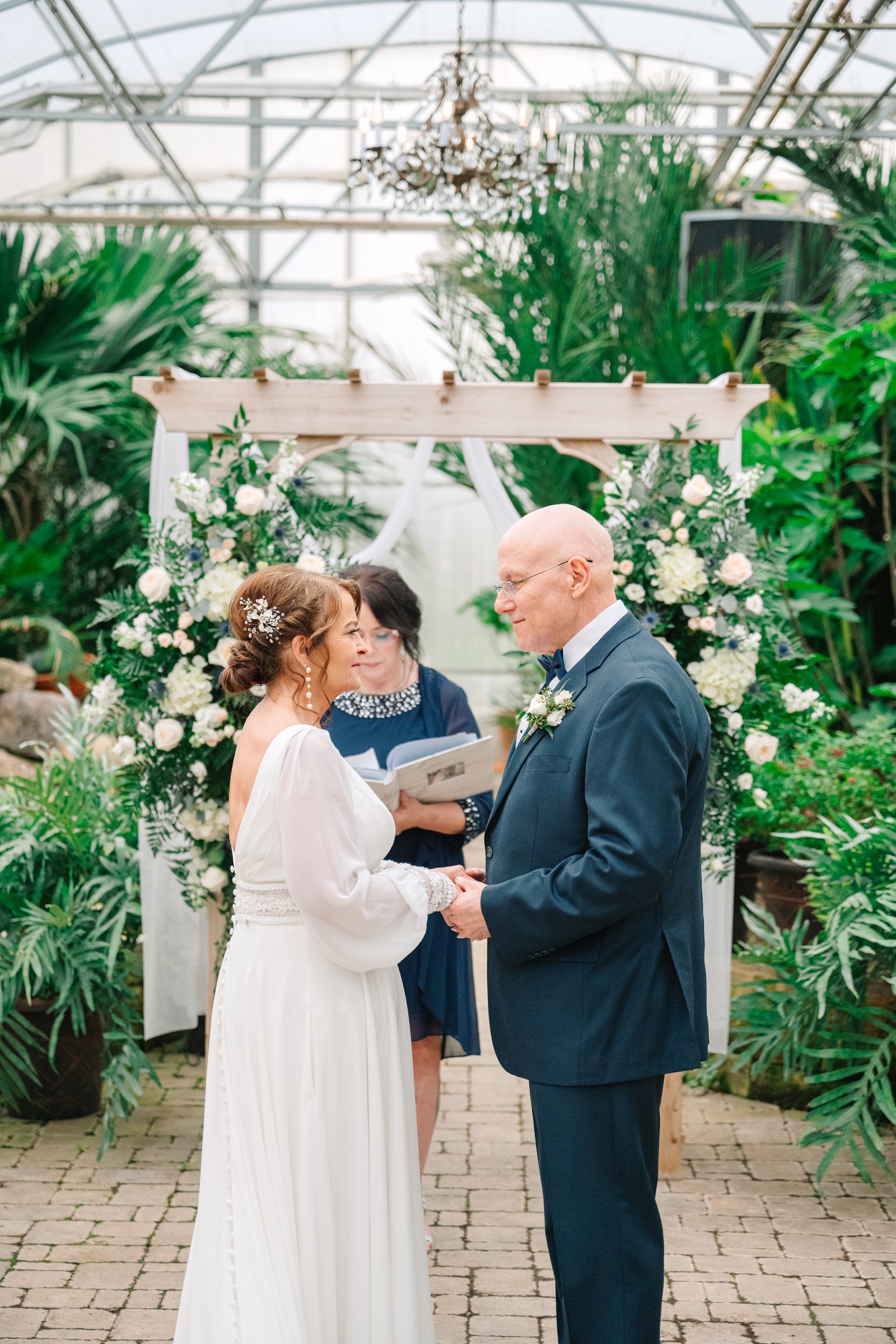 Mohican Garden and Conservatory Greenhouse Wedding in Ohio