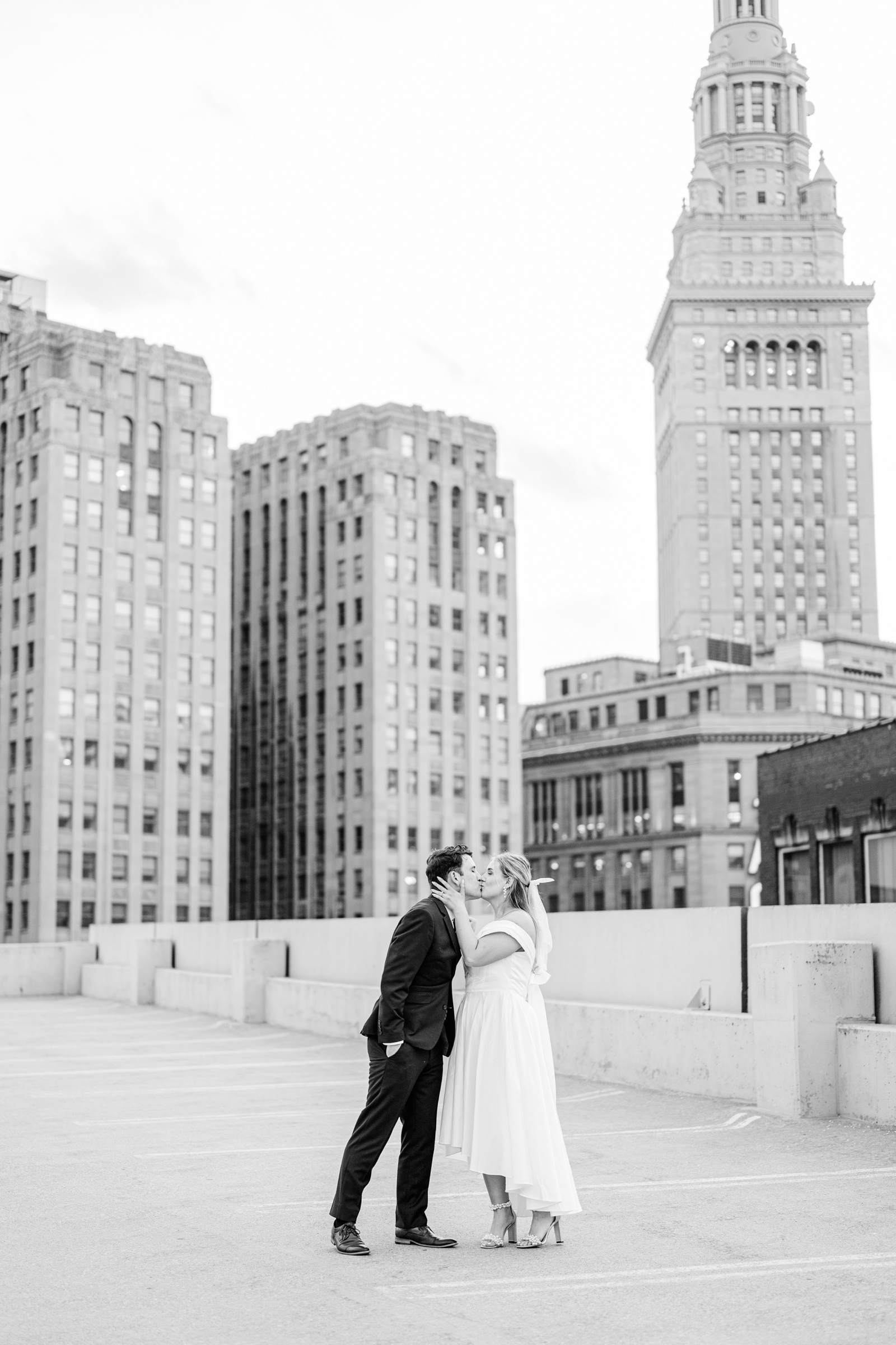 Cleveland Museum of Art and Cleveland OH Downtown Rooftop Engagement Session
