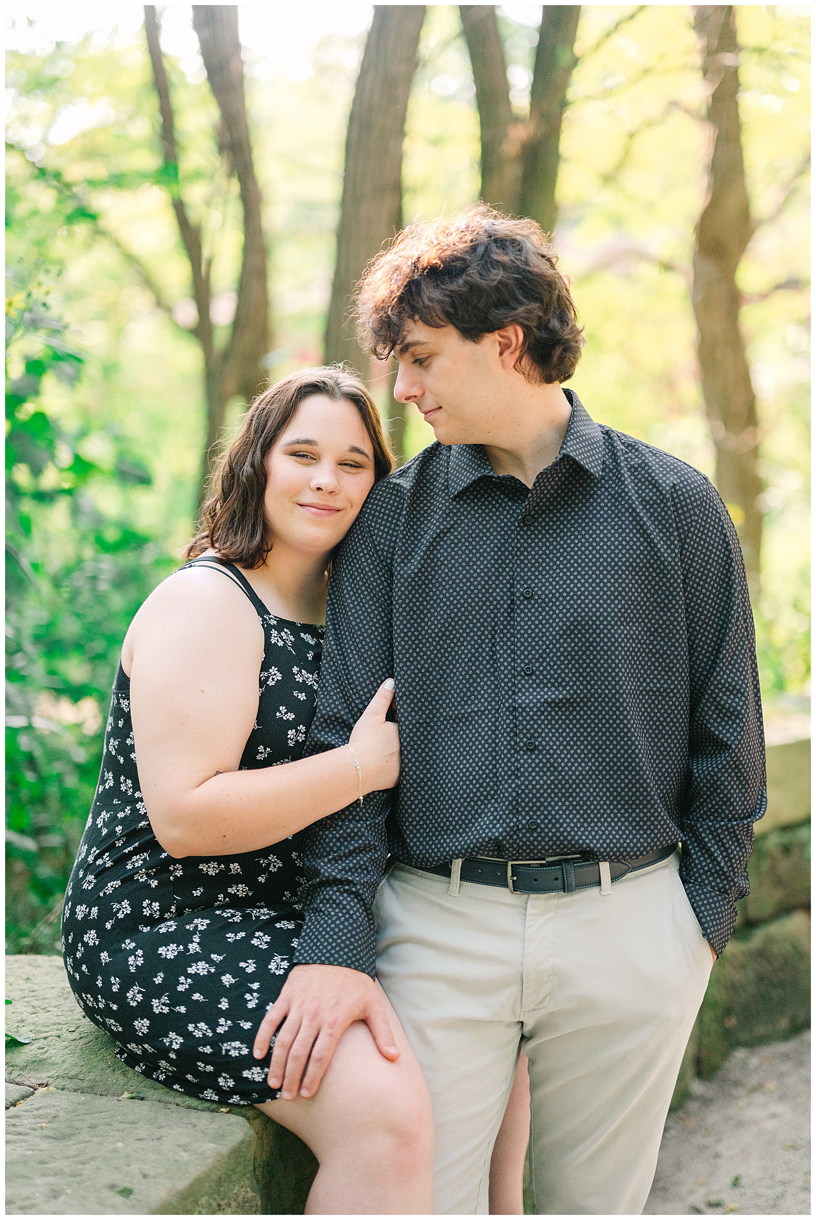 Everett Covered Bridge and The Ledges in Peninsula Ohio Engagement Sesssion