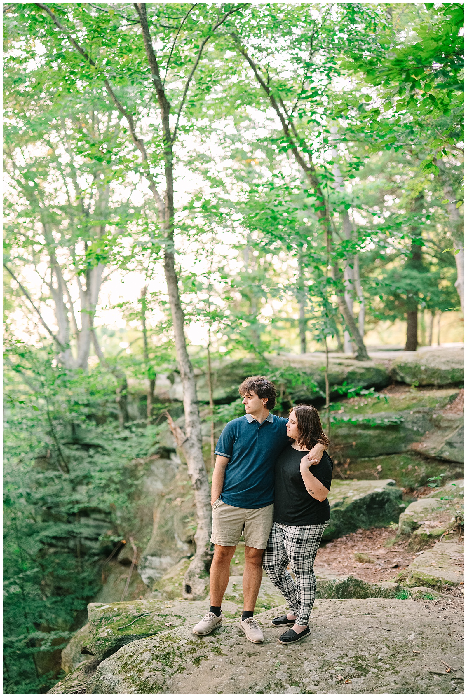 Everett Covered Bridge and The Ledges in Peninsula Ohio Engagement Sesssion