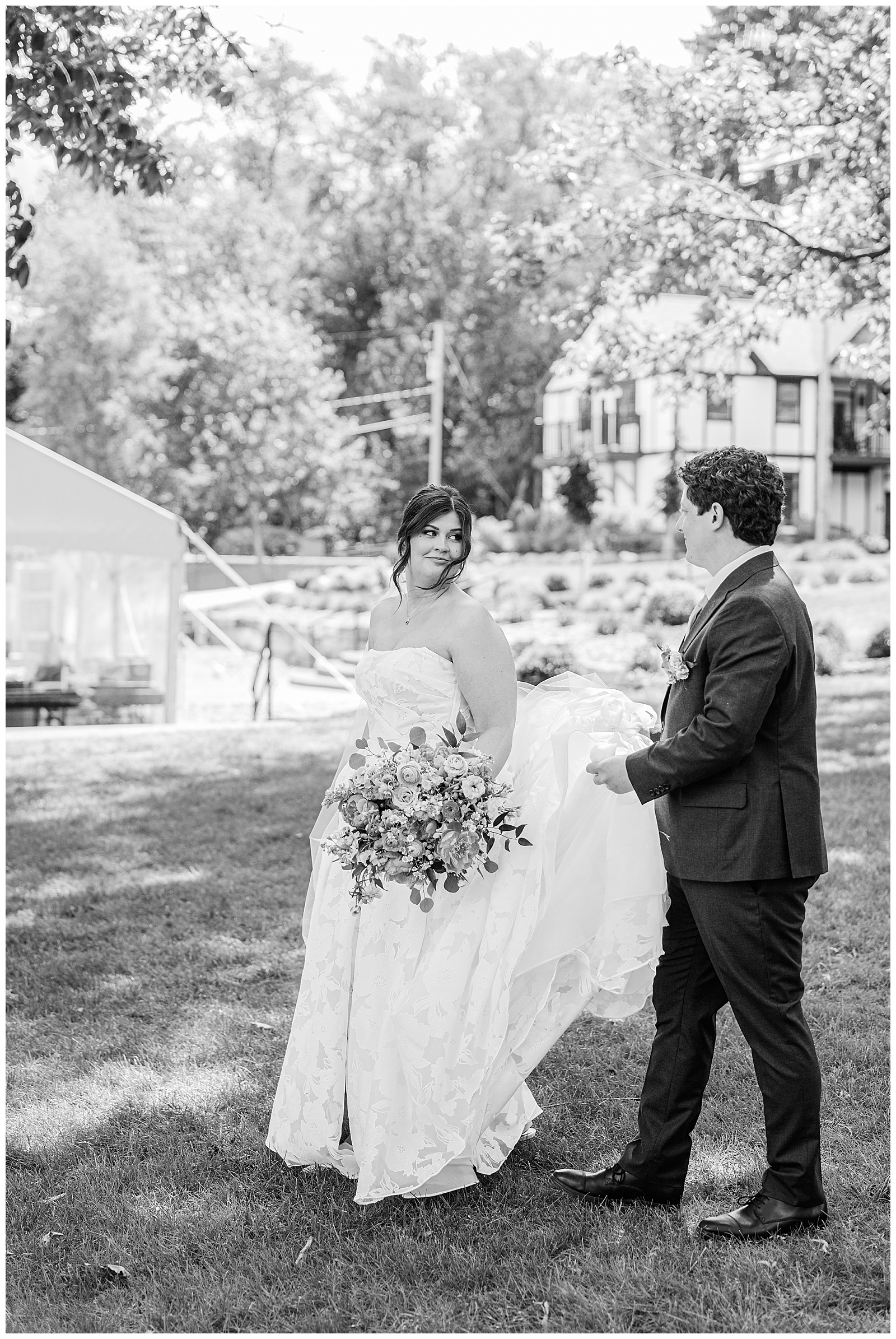 Tudor House at Mason's Cove Wedding in Portage Lakes, Ohio - Heather J Photography - Cleveland and Columbus Ohio Wedding Photographer_0041 Tudor House at Mason's Cove Wedding in Portage Lakes, Ohio - Heather J Photography - Cleveland and Columbus Ohio Wedding Photographer