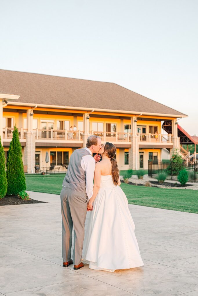 Ohio wedding photographer; Columbus wedding photographer; Best Wedding Venues in Columbus Ohio; Heather J Photography